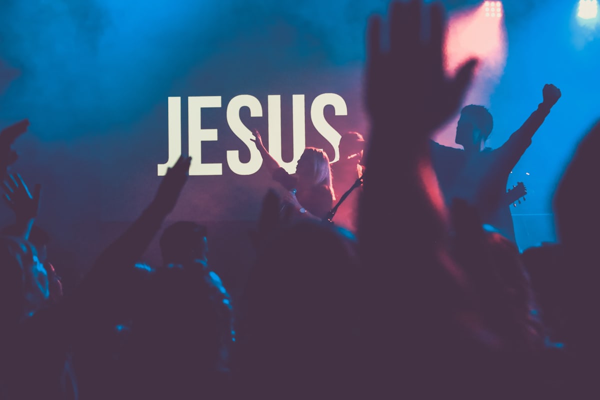 YOUTH PRAISE AND WORSHIP NIGHT WITH THE CALTON’S